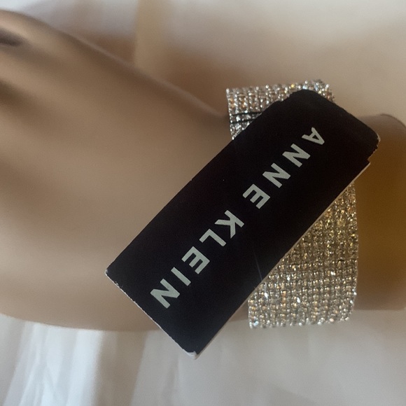 New ANNE KLEIN Silver-Tone Crystal Cuff Bracelet - Picture 4 of 4